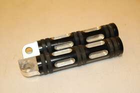 49312-10 Harley Davidson Oem Edge Cut Footpegs
