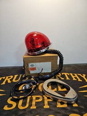 67633-77a Harley-davidson 67631-70 Oem Fxrp Flhtp Red Pursuit Light Front Mount And Switch Kit