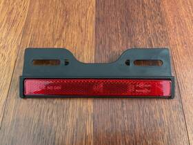 73410-11 Harley-davidson Oem Fls Softail Slim License Bracket And Reflector