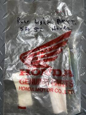 Honda 33607-gs7-671 88 - 01 Sa50 Nos Oem Rear Turn Signal Bracket Jh