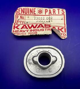 Kawasaki 23076-005 New Genuine 1972-75 H2 750 Headlight Collar Jb9
