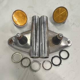 Suzuki 51530 29621 51554-28010 1973 Tc125 Headlight Mounting Ears And Fork Covers With Reflectors