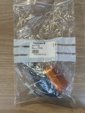 Triumph T2705200 Left Front Arrow/right Rear Daytona/speed Four