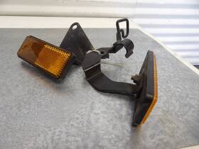 Yamaha 11h-85110-01 98-10 V-star Xvs650 Front Fork Safety Reflectors With Bracket